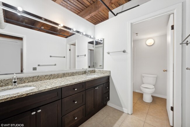 Building Photo - 540 N Lake Shore Dr
