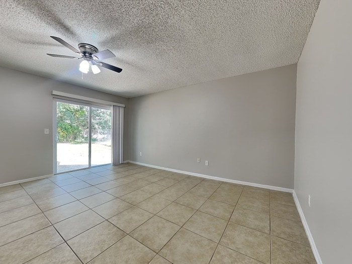 Building Photo - 610 Charter Ct