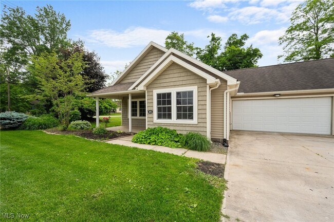 Building Photo - 3031 Logan Ln N