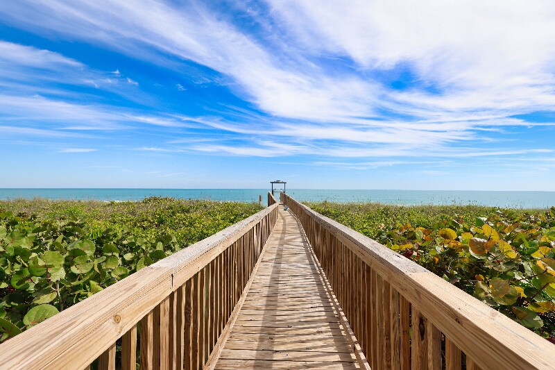 Building Photo - 4810 N Hwy A1A