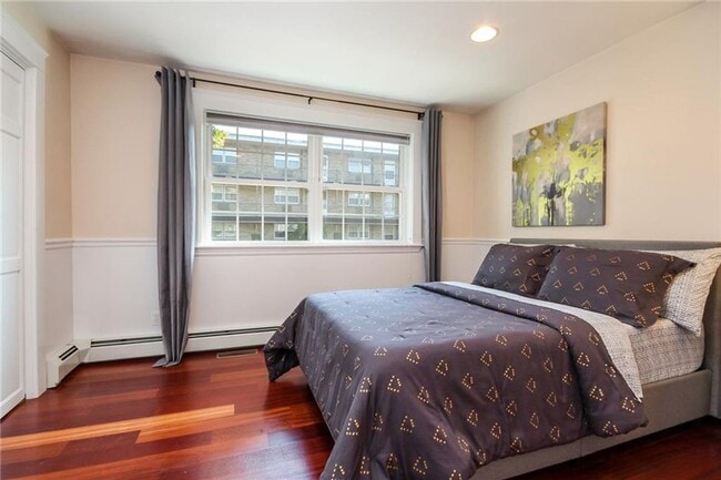 Building Photo - **Providence/ Eastside Fox Point - 2 bed 2...