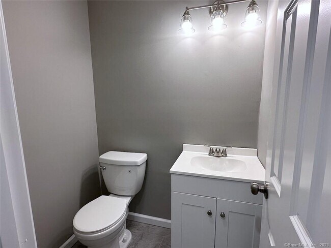 Building Photo - 26 Conestoga Way