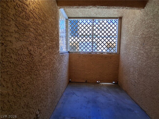 Building Photo - 1333 Kari Lee Ct