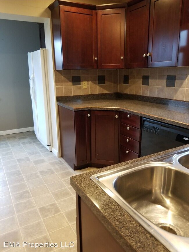 Building Photo - 3 br, 2 bath House - 427 W 7th Avenue