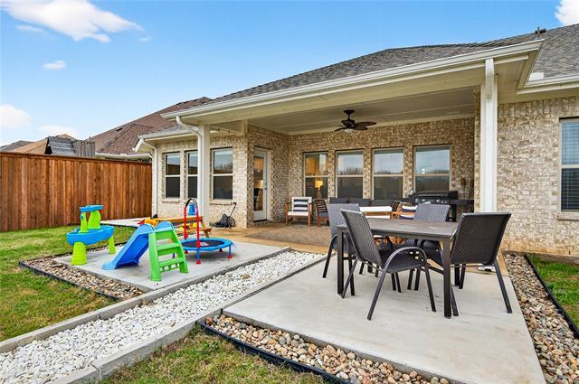 Building Photo - 215 Frio Dr