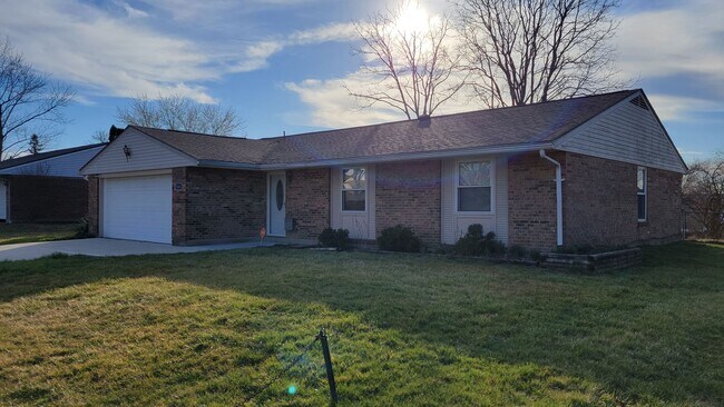 Building Photo - 7611 Blossomview Ct. - 3 bedroom 2 bath ra...