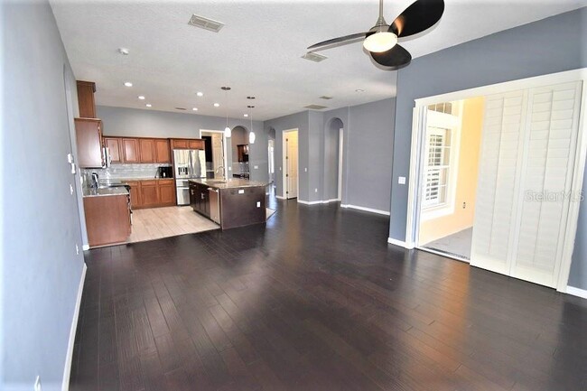 Building Photo - 16612 Tudor Grove Dr