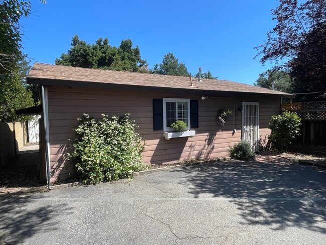 Building Photo - 15040 Los Gatos Blvd