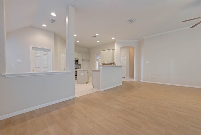 Building Photo - 206 N Wynnoak Cir