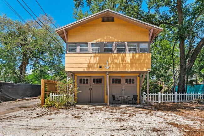 Building Photo - 4347 22nd Ave S