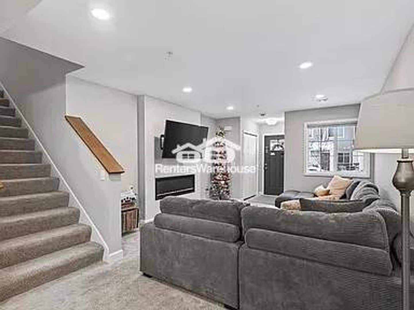 Building Photo - 25584 3rd St W