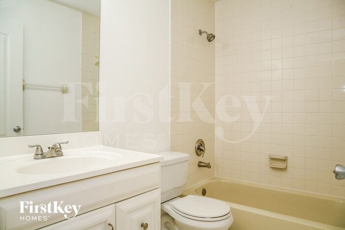 Building Photo - 17841 SW 144th Ave