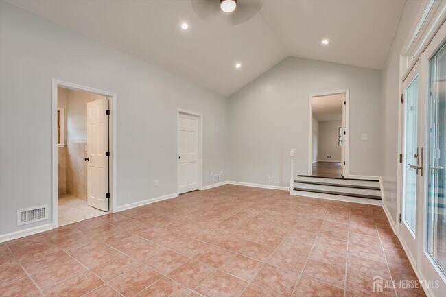 Building Photo - 58 Pleasant Valley Rd