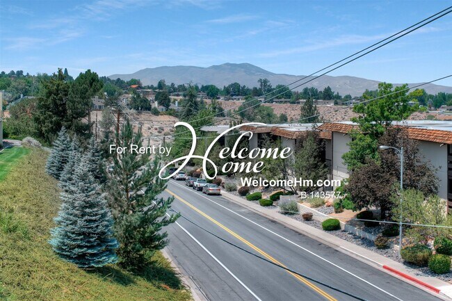 Building Photo - Coming Soon - NEWER Luxury Town Home Centr...