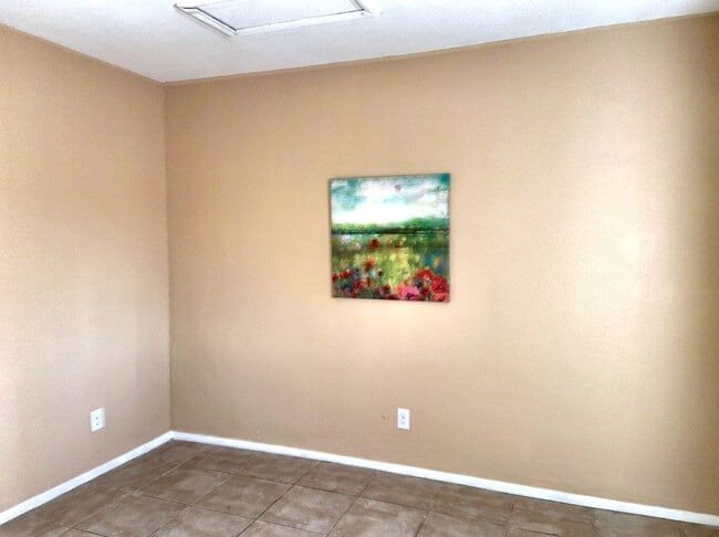 Building Photo - Move-In Ready & Modern: Fully Remodeled 4BD with Massive Yard