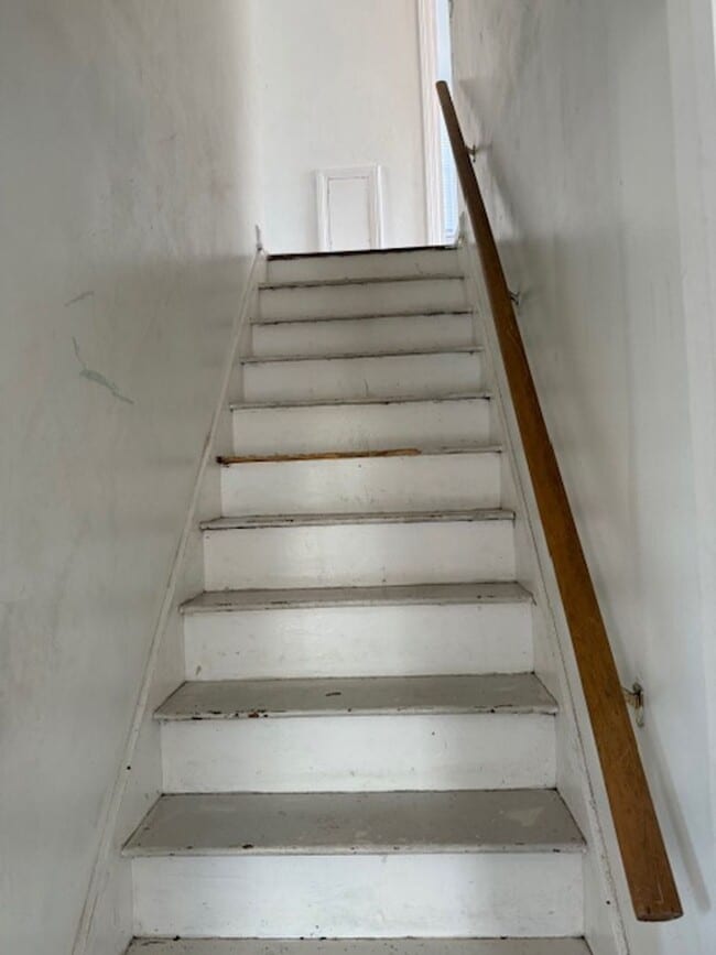 Building Photo - Make this your home 4Bedroom 2 bath home with one car garage $1550 per month