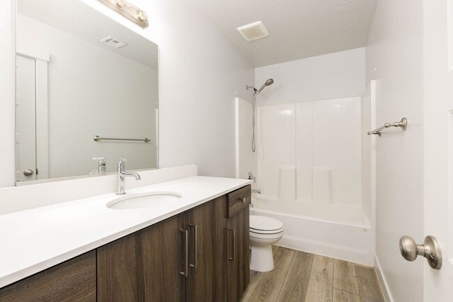 Building Photo - 4 bed | 2 1/2 bath | 2 car garage in Desert Canyon with washer/dryer/fridge