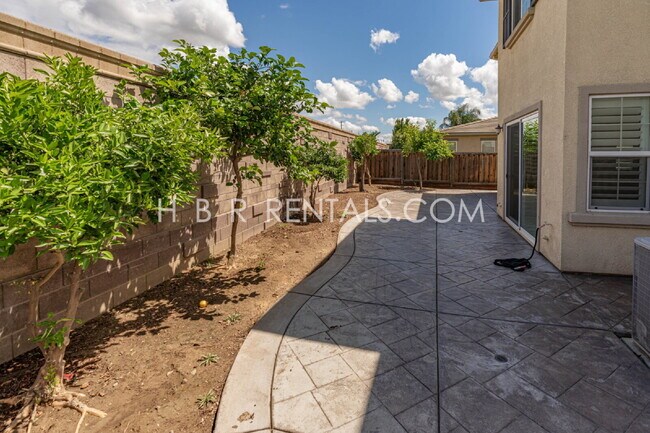 Building Photo - Questa Village - Mountain House- Spacious & Stylish 5-Bedroom Retreat in Mountain House – 3.5 Bat...