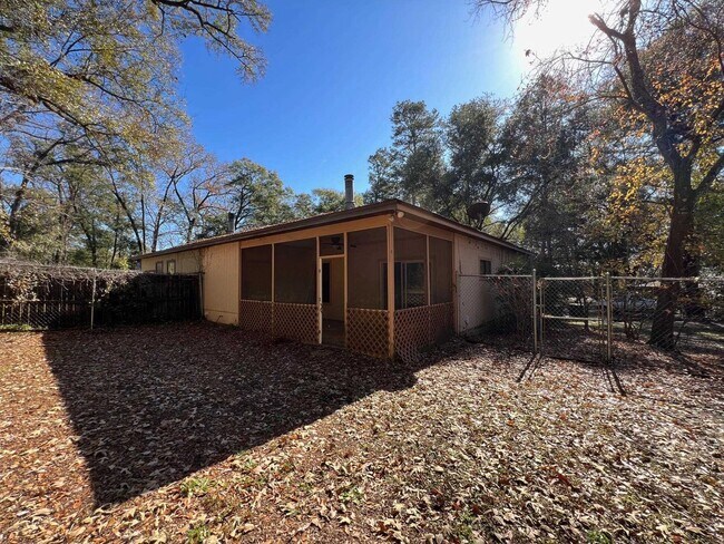 Building Photo - 2552 Panther Creek Rd