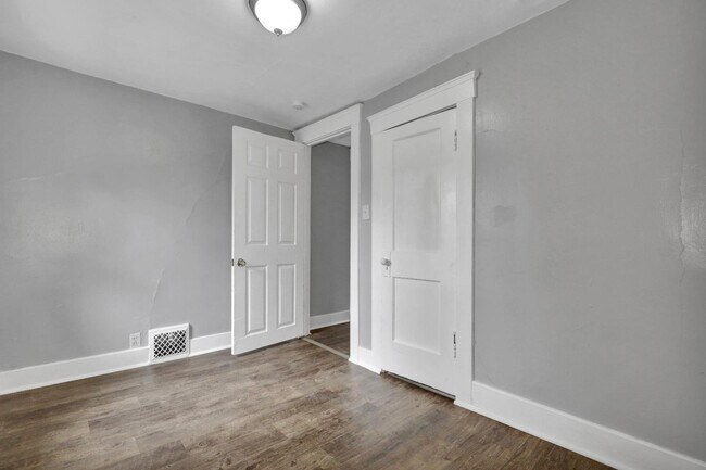 Building Photo - 1522 Bailey St