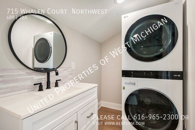 Building Photo - Available Now | 4 Bedroom 2 Bath Single Fa...