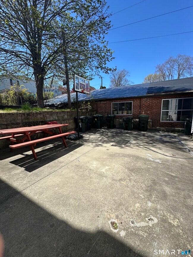 Building Photo - 42 Jefferson Ave