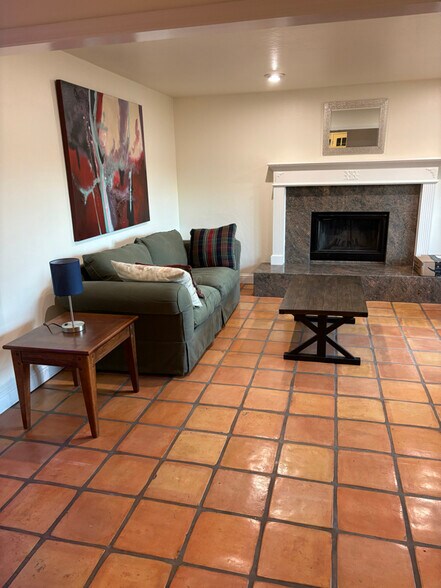 Primary Photo - 520 Linford Pl