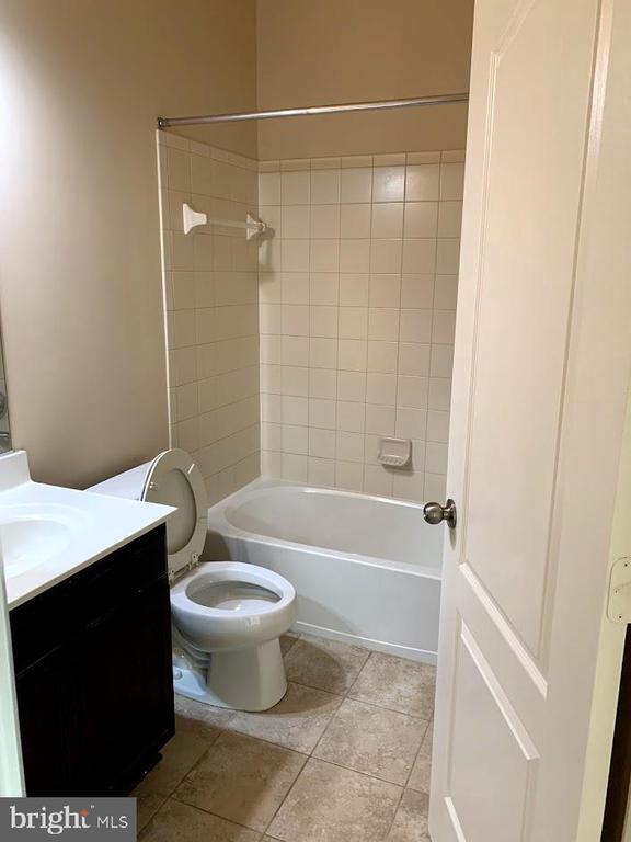 Building Photo - 11876 Country Squire Way