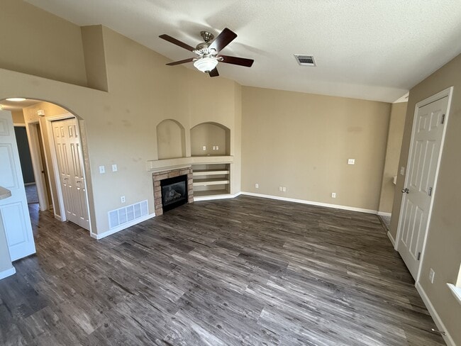 Building Photo - 5551 W 29th St