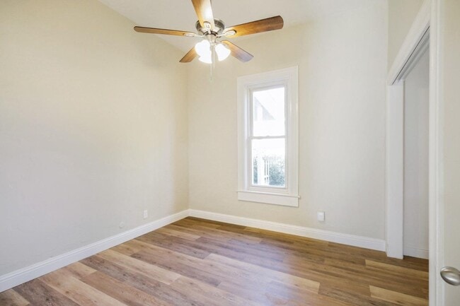 Building Photo - Pendegast House-ADU