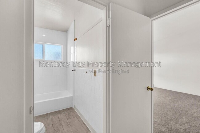Building Photo - 420 Lighthouse Ave