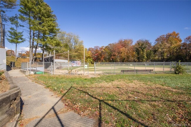 Building Photo - 1 Victoria Ln