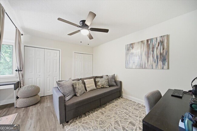 Building Photo - 220 Yuba Walk