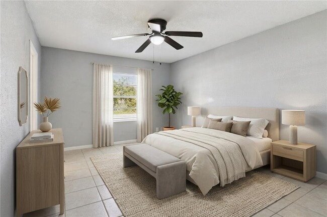 Building Photo - 1336 Fairway Dr