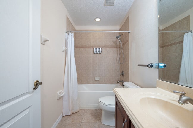 Building Photo - 14644 Cableshire Way