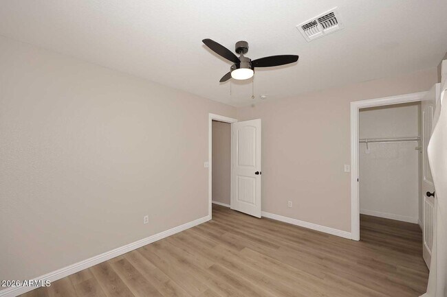 Building Photo - 3249 S Chaparral Rd