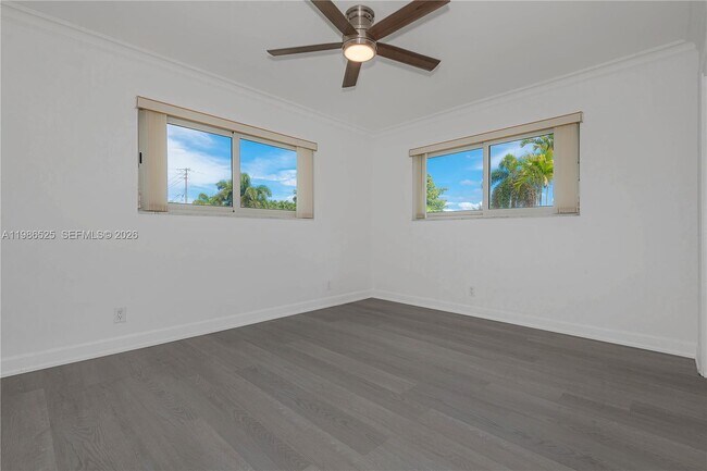 Building Photo - 2070 NE 65th St