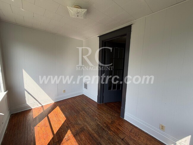 Building Photo - 503.5 Collett-