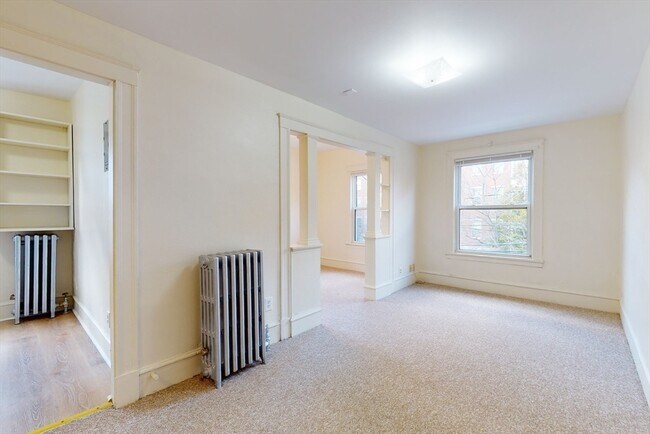 Building Photo - 34 Crescent 6 Crescent