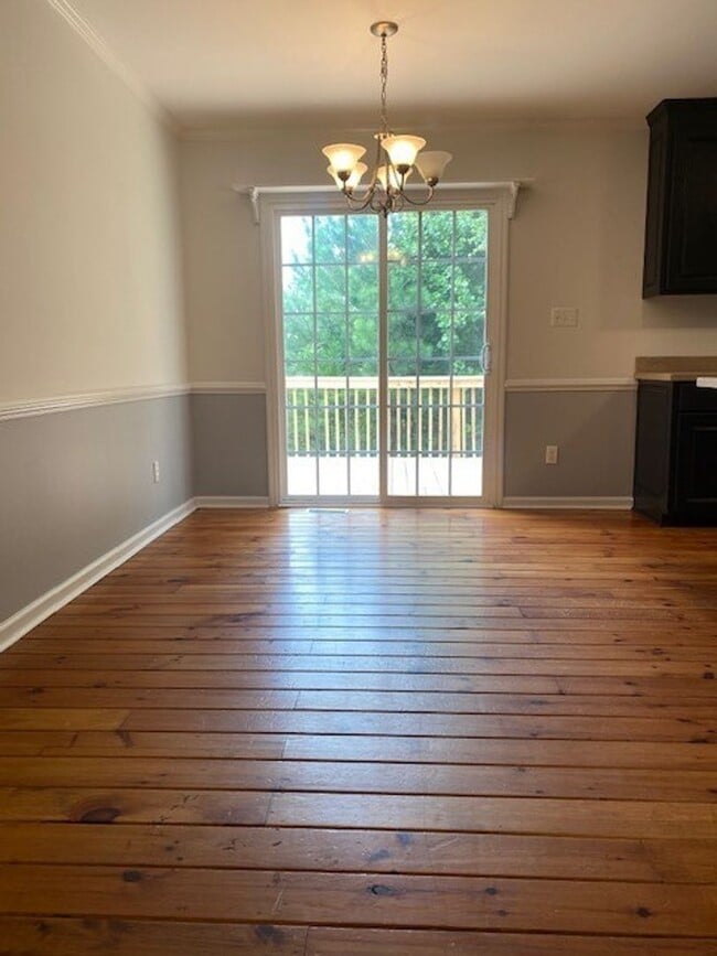 Building Photo - 305 Towbridge Ln