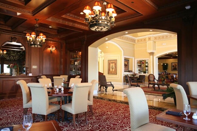 Building Photo - Brentwood Townhome with Social Membership