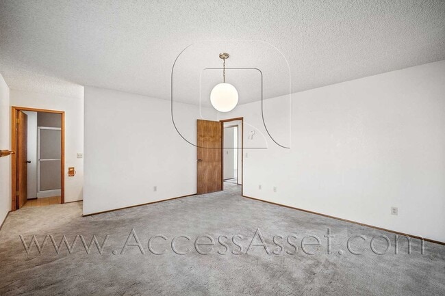 Building Photo - Charming 3 Bedroom Home with Spacious Yard in Wildomar