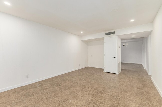 Building Photo - 6935 E 4th St