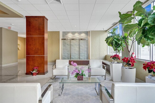 Building Photo - 4250 Galt Ocean Dr