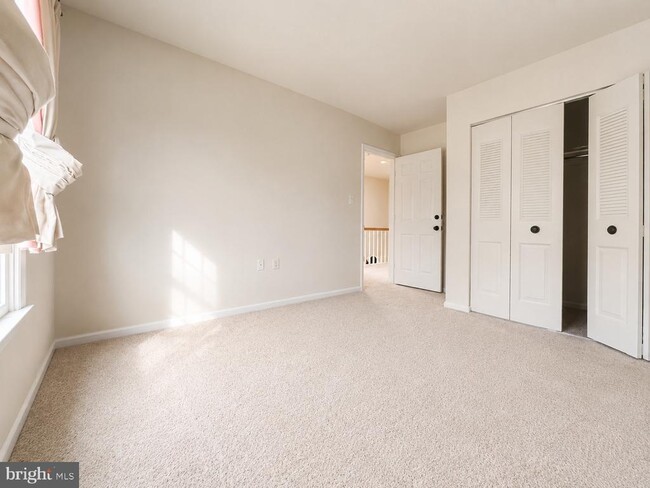Building Photo - 6597 Bermuda Green Ct