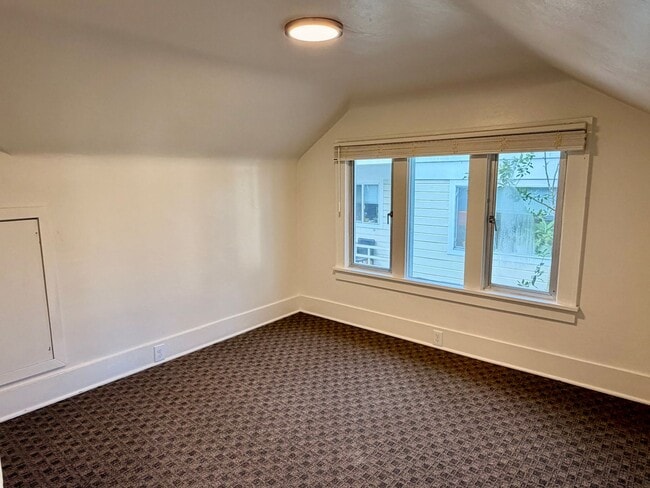 Building Photo - FORD DUPLEX