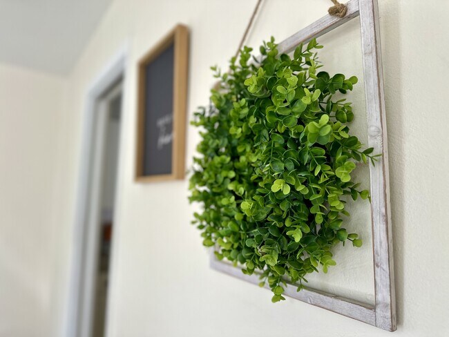 Building Photo - 1265 Anderson Rd