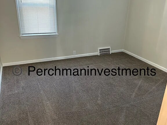 Building Photo - 9576 Columbia St