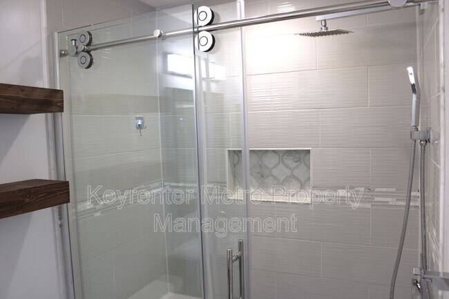 Building Photo - 9900 Prince Royal Pl