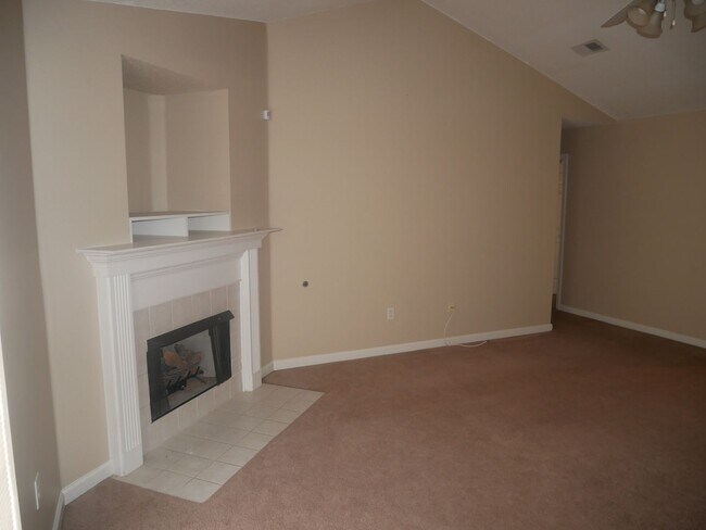 Building Photo - 7747 Mary Payton Dr